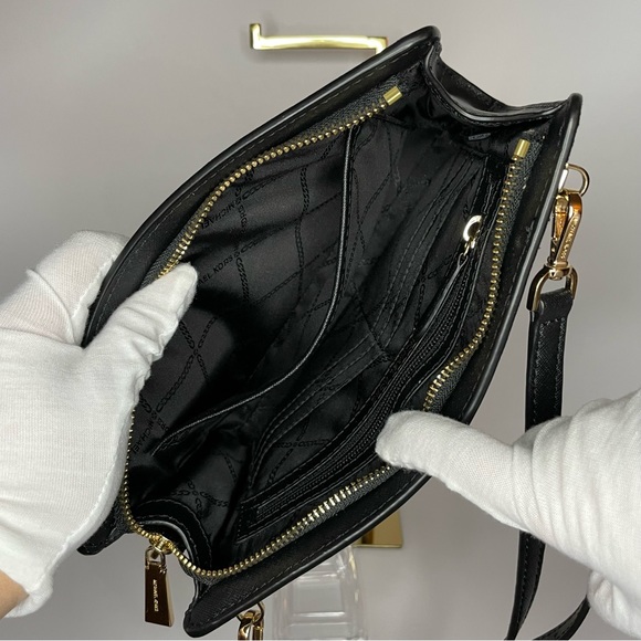 Michael Kors Jet Set Travel Crossbody - Picture 9 of 11